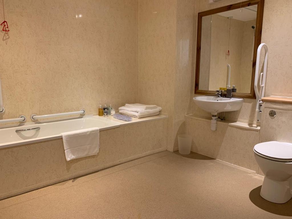 Zucchini Italian Kitchen & Rooms Труро Экстерьер фото